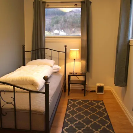 Vakantiehuis 5 Bedrooms, Large With View And Nature Herand