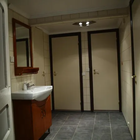 5 Bedrooms, Large With View And Nature *