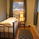 Semesterbostad 5 Bedrooms, Large With View And Nature Herand